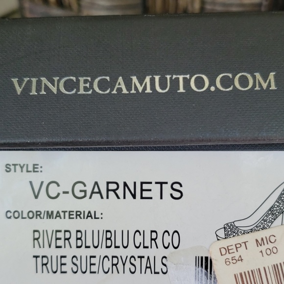 Vince Camuto - Picture 8 of 9